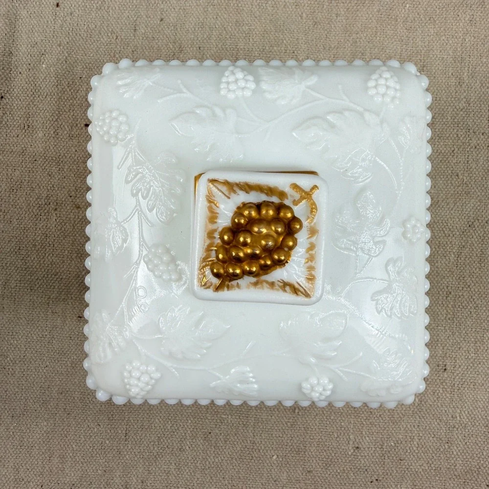 VTG Westmoreland Milk Glass Beaded Grape Square Candy Dish Gold Trim - Picture 6 of 10